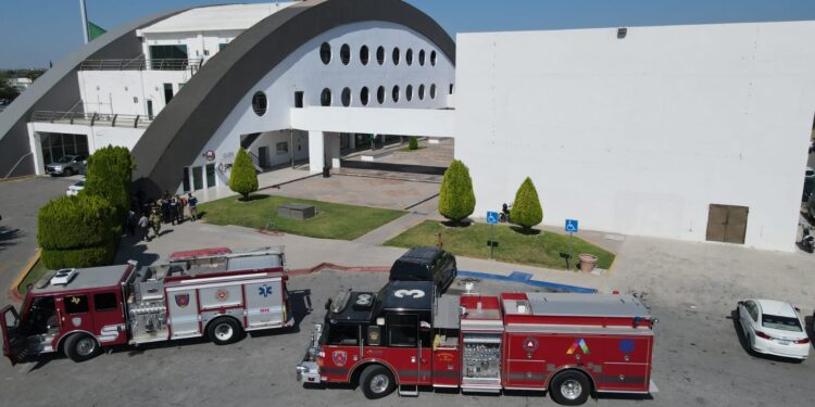 EN EL DÍA NACIONAL DE PROTECCIÓN CIVIL REALIZAN SIMULACRO CON HIPÓTESIS DE INCENDIO EN CAFETERÍA DE PRESIDENCIA MUNICIPAL.