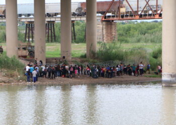 Sin capacidad albergues por llegada de miles de migrantes