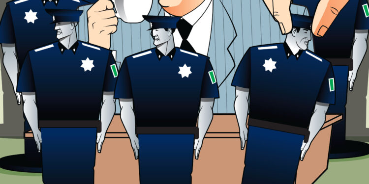 Fuerza policial de Baja California al servicio de servidores públicos