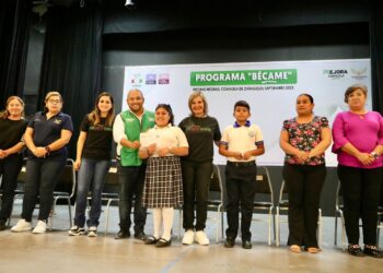 ENTREGAN APOYOS DEL PROGRAMA «BÉCAME 2023»