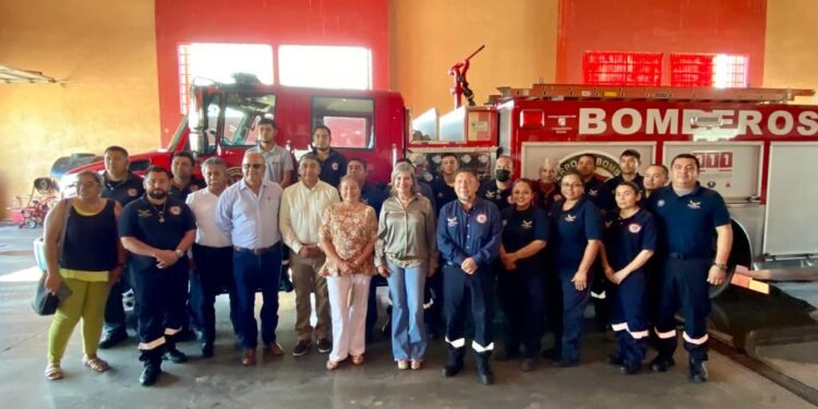 ENTREGAN RECONOCIMIENTOS A BOMBEROS DEL MES DE AGOSTO