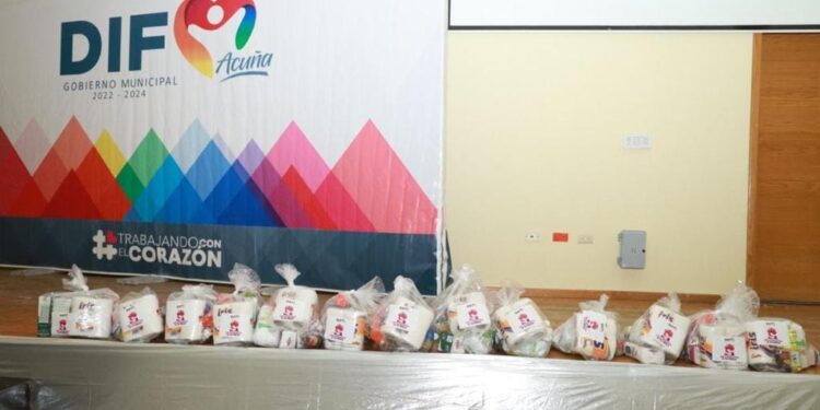 Apoya DIF a 210 Empacadores con dotación de despensa para cada uno