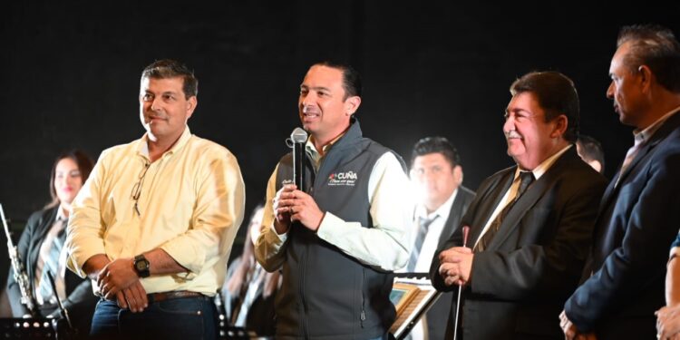DISFRUTARON LOS ACUÑENSES DE GRANDIOSO CONCIERTO CON LA BANDA DE MÚSICA MUNICIPAL EN EL MARCO DE LAS FIESTAS DE LA AMISTAD Y FESTIVAL DE LAS ARTES MANUEL ACUÑA