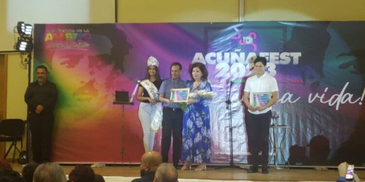 MÚSICA Y POEMA REGALOS EN EL MES DE LAS LUNAS MÁS LINDAS Y DEL FESTIVAL DE LAS ARTES MANUEL ACUÑA