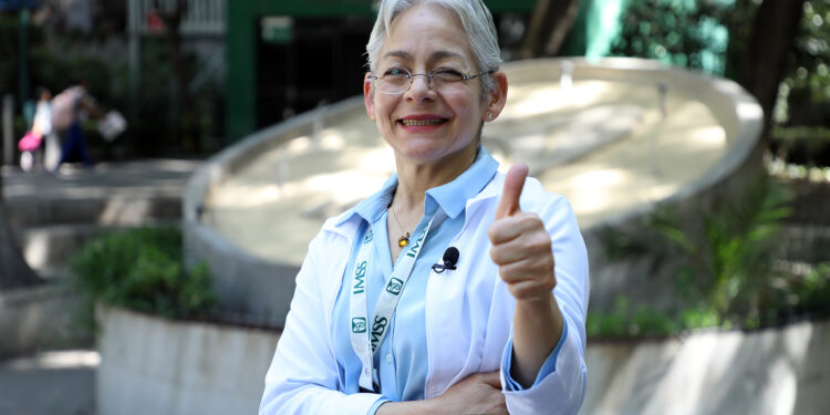 IMSS recomienda observar con protección eclipse solar anular y evitar exposiciones prolongadas