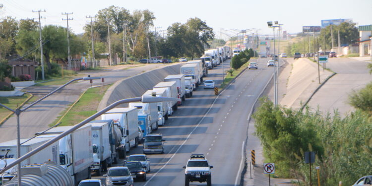Levanta Texas restricción a las revisiones al transporte de carga