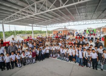 ENTREGAN TECHUMBRE EN PRIMARIA CARLOTA GUAJARDO