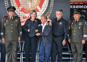 RECONOCEN AL HEROICO CUERPO DE BOMBEROS A 8 DÉCADAS DE FUNDARSE