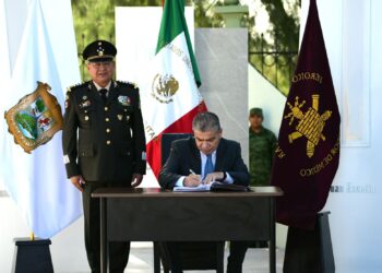 INAUGURA MARS MONUMENTO A NIÑOS HÉROES EN XI REGIÓN MILITAR