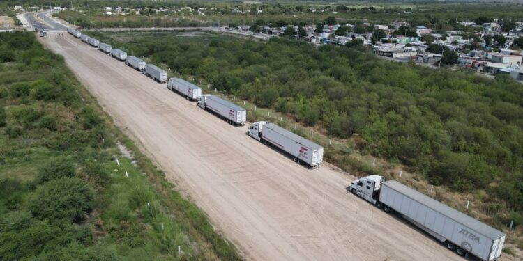 Inspecciones más minuciosas al transporte en la Aduana americana provocan más retraso