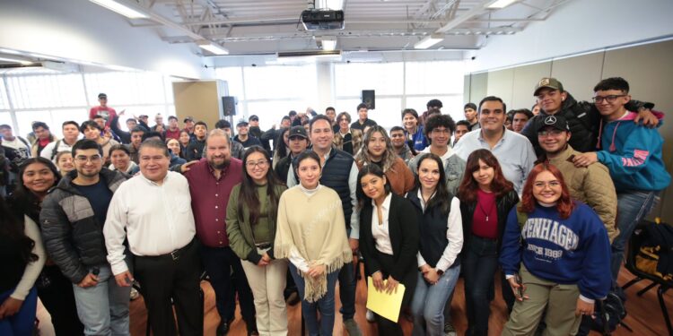 CUMPLE GOBIERNO DE MIGUEL RIQUELME COMPROMISOS CON JÓVENES UNIVERSITARIOS