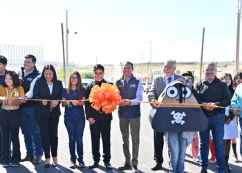 CONSTRUYEN CAMINO ACCESIBLE Y SEGURO PARA ALUMNOS Y DOCENTES DE LA ESCUELA DE BACHILLERATO ANTONIO GUTIÉRREZ GARZA