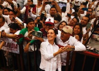 Arranca Sheinbaum precampaña en Veracruz; seguirá proyecto de la 4T, afirma