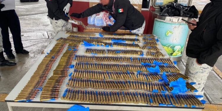 EN TAMAULIPAS, GUARDIA NACIONAL Y ANAM DETIENEN A EXTRANJERO QUE PRETENDÍA INGRESAR AL PAÍS CON 996 CARTUCHOS ÚTILES
