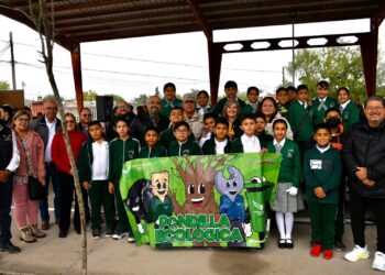 FORTALECE MUNICIPIO A ESCUELAS  CON PROGRAMAS Y SERVICIOS