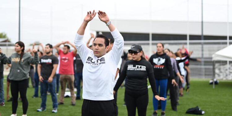 Destacados Atletas presentan exhibición de Crossfit