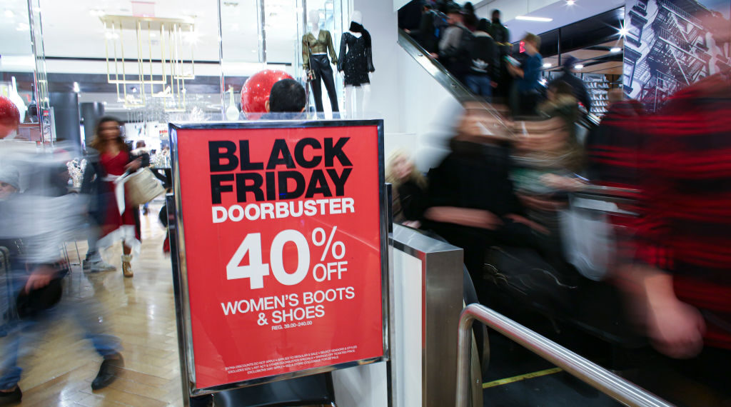 NEW YORK, NY - NOVEMBER 28: Customers arrive to the Macy's store on 33th street as Black Friday sales start early on November 28, 2019 in New York, United States. (Photo by Kena Betancur/Getty Images)