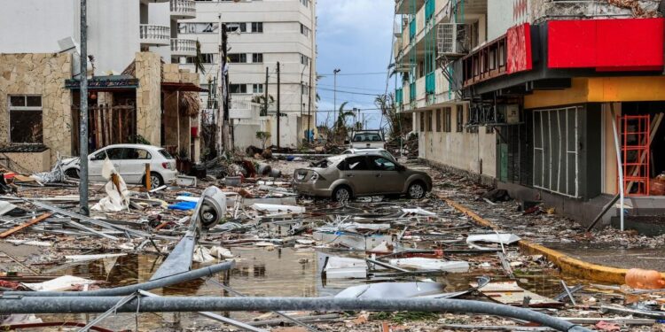 Proponen Industriales del país utilizar recursos excedentes del petróleo para reconstruir a Acapulco