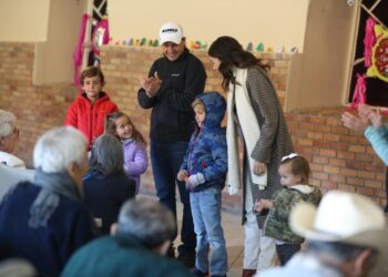 FELIZ NAVIDAD COAHUILA: MANOLO