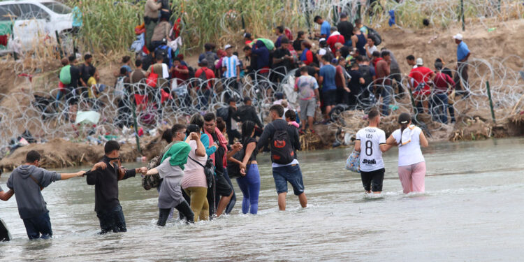 Centro de detención temporal esta rebasado en capacidad; hay más de cinco mil