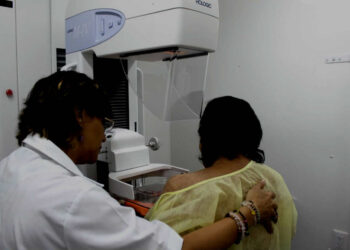 En Acuña ofrecen a mujeres jornadas de mastografías a bajo costo