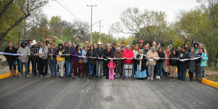 CUMPLE ALCALDESA COMPROMISO EN EL EJIDO VILLA DE FUENTE