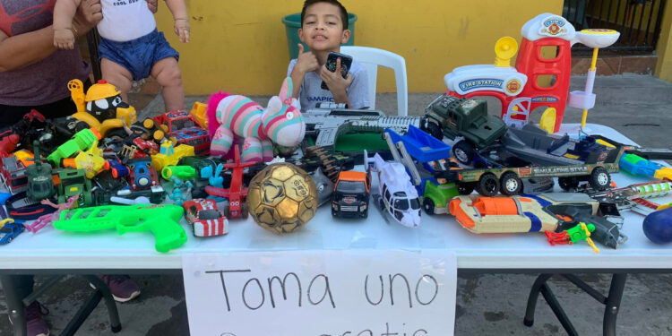 Importa más sacarles una sonrisa