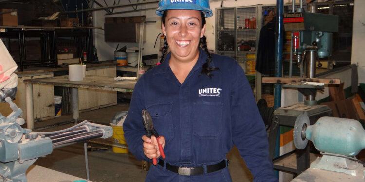 Mediante comités al interior de las empresas promueven la equidad de genero