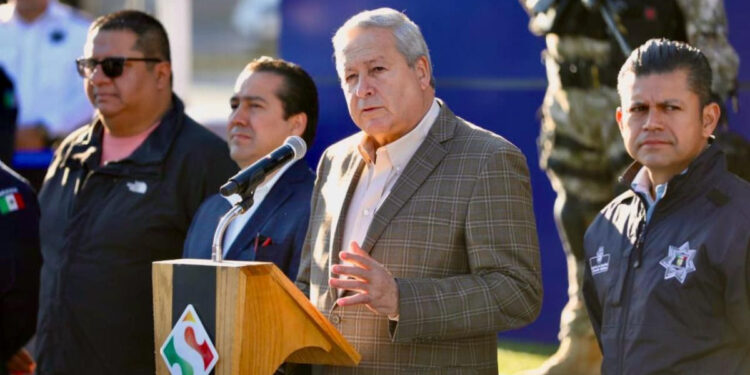 Rinde Chema Fraustro homenaje póstumo a Sky