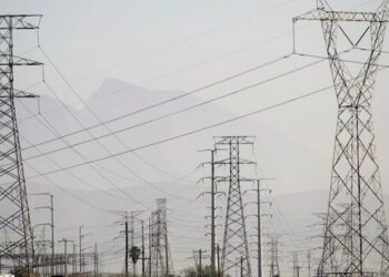 Por frio del ártico entra en emergencia el sistema eléctrico para México