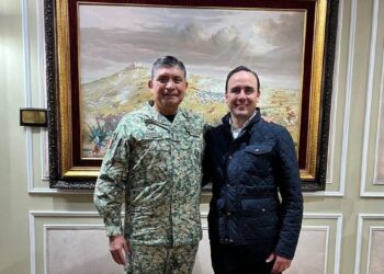 Se reúne el Gobernador Manolo Jiménez Salinas con el General Secretario de la Defensa Nacional