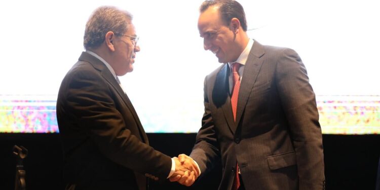 La UA de C es un gran orgullo para Coahuila: Manolo