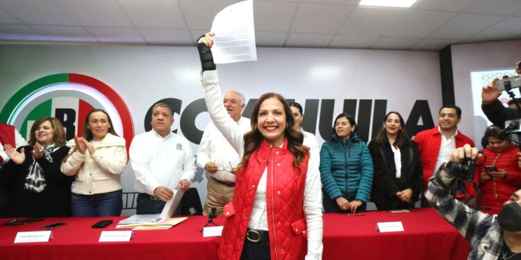 PRESENTA SONIA VILLARREAL PÉREZ SOLICITUD DE REGISTRO ANTE LA COMISIÓN DE PROCESOS INTERNOS DEL PRI COAHUILA.