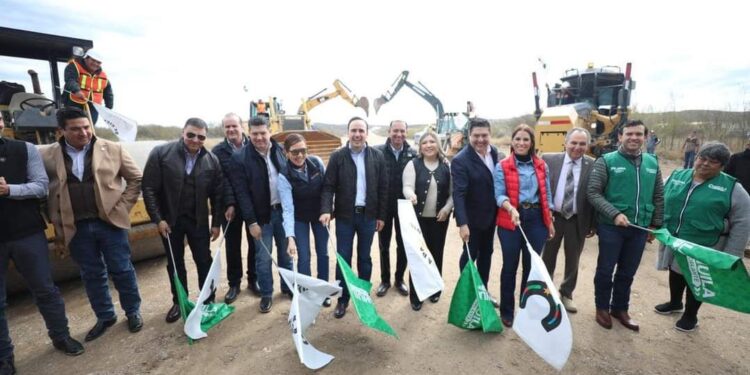 Seguimos arrancando más grandes obras por Coahuila: Manolo