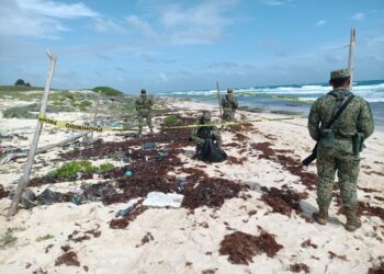 Asegura droga Ejercito Mexicano en playa de Cozumel, Quintana Roo