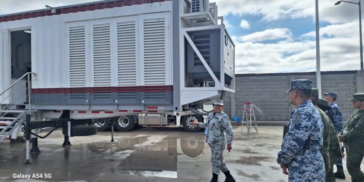 Alumnos de la Escuela Superior de Guerra visitan instalaciones aduaneras en PN