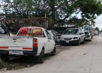 “Arrimaran” a dueños de talleres mecánicos que operan en fraccionamientos y sin permiso