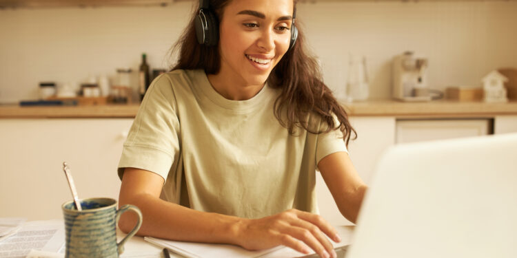 Una prepa a la medida para quienes deseen cursarla desde su casa