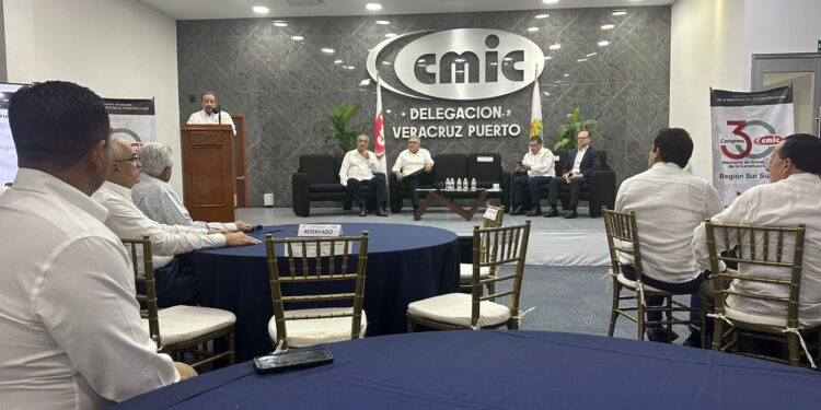 PLENA DISPOSICIÓN DE LA CMIC- CAMPECHE A COLABORAR CON PROYECTOS DE CONSTRUCCIÓN NACIONAL