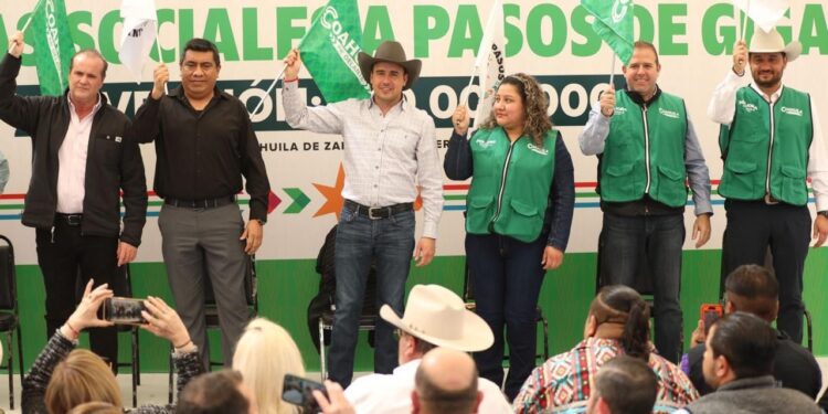 Llega Manolo con pavimento y agua a la Carbonífera