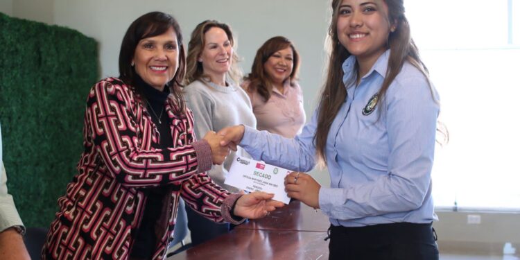 DIF Coahuila abraza proyectos sociales en la Carbonífera