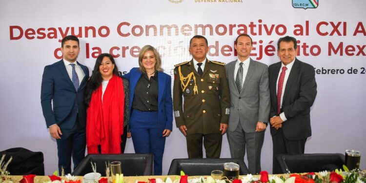 RECONOCE ALCALDESA LEALTAD Y SERVICIO DEL EJÉRCITO MEXICANO