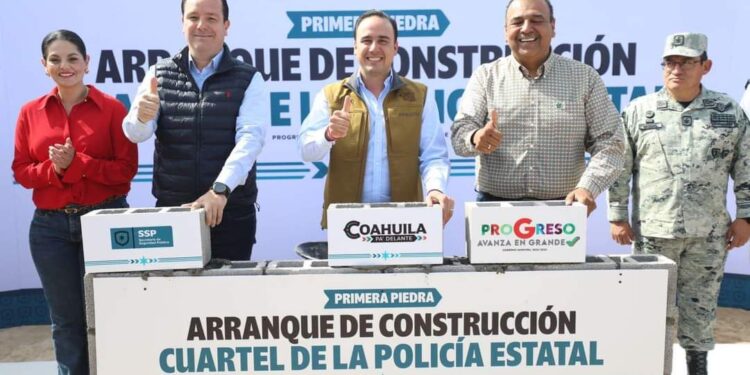 Lleva Manolo obras sociales y de seguridad a la Carbonífera