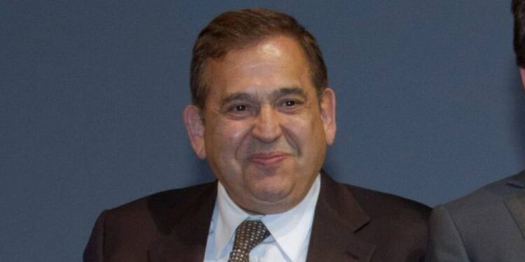 Renuncia Alonso Ancira a AHMSA