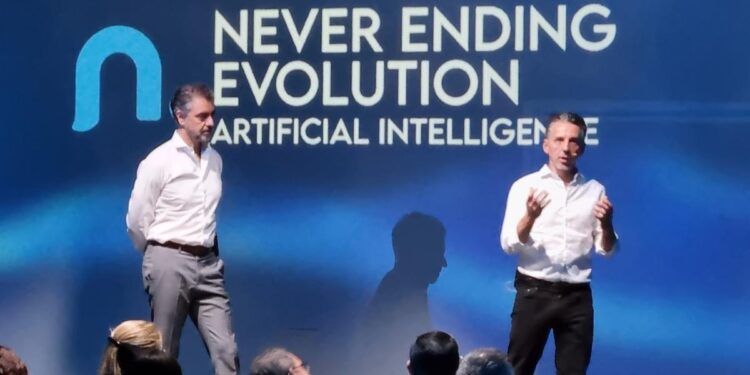 Expertos de KIO recomiendan a CEOs una adopción tecnológica integral