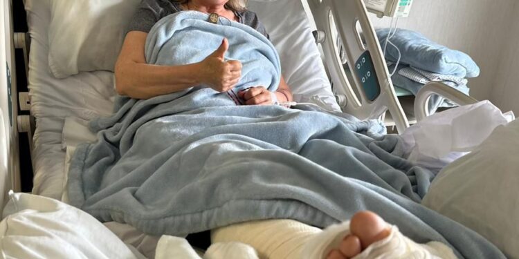 De buen ánimo reaparece en redes sociales alcaldesa de Piedras Negras desde un hospital