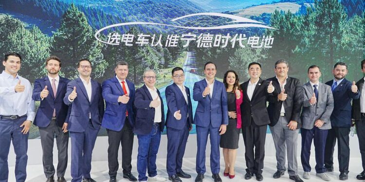 MONCLOVA EN OJOS DE  INVERSIONISTAS ASIÁTICOS: MANOLO