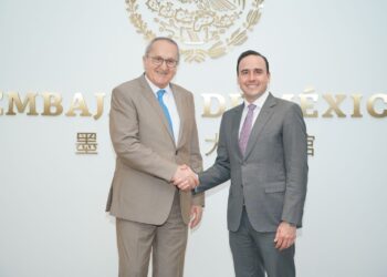 PRODUCTIVO INICIO DE GIRA ECONÓMICA POR ASIA: MANOLO