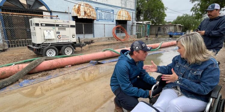 Supervisan trabajos de introducción de colector de 30 pulgadas en Colonia Bravo