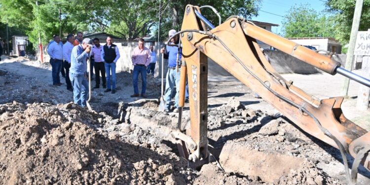 Supervisan trabajos para el desfogue natural del agua en la colonia Aeropuerto